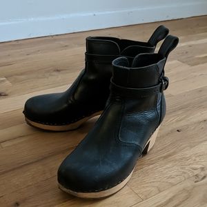 Swedish hasbeens leather clog